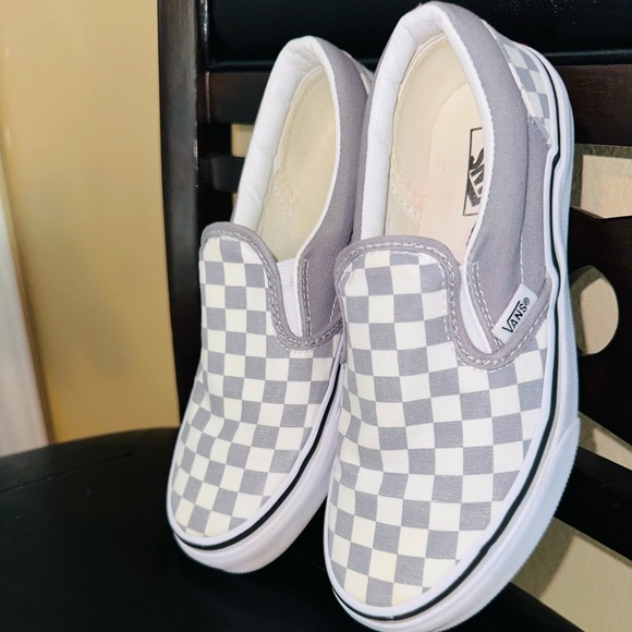 Kids vans almost new - Picture 1 of 5
